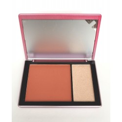 COLORETE E ILUMINADOR LETICIA WELL