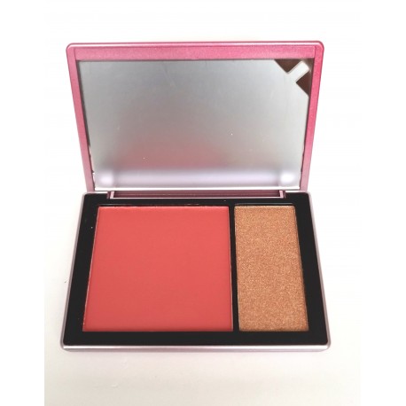 COLORETE E ILUMINADOR LETICIA WELL